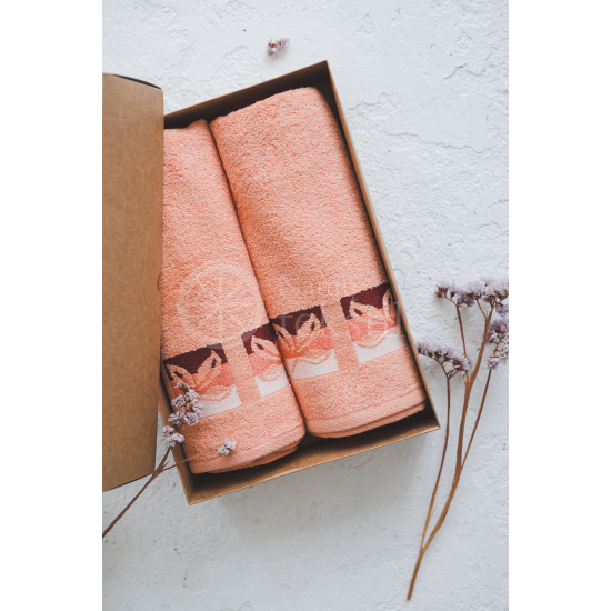 Set of towels with a design in a box PEACH